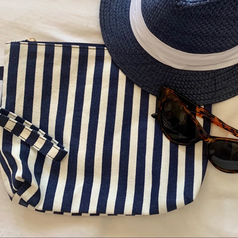 JUST FAB : Navy/Ivory Canvas Clutch NWOT